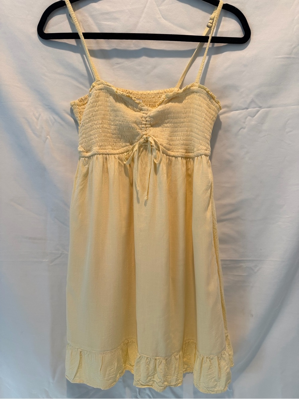 Hollister Smocked Bodice Mini Dress Butter Yellow Size M Flowy Babydoll Summer